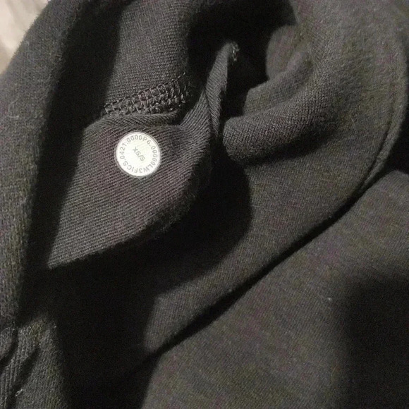 Lululemon men's Oversized-Fit Fleece Half Zip - Picture 5 of 5